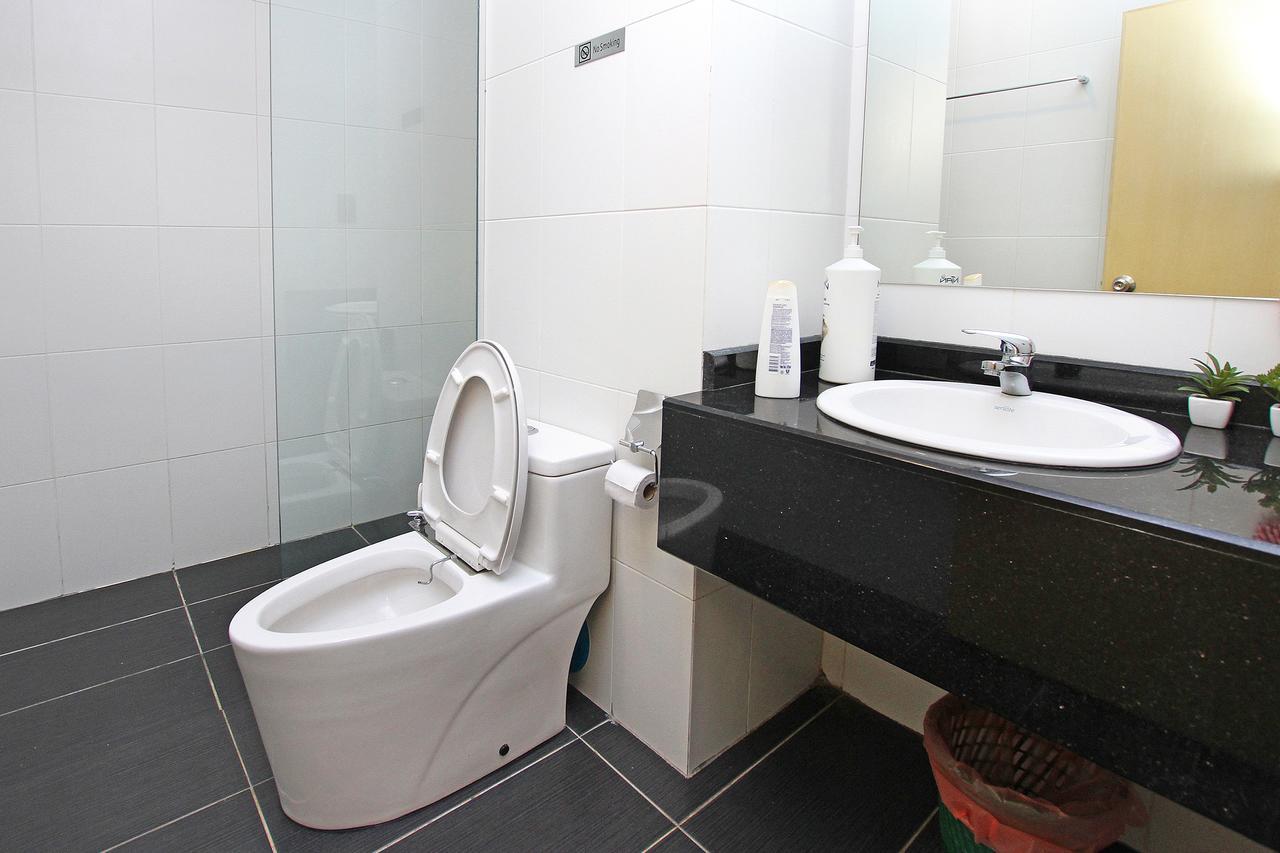 Bernard Holiday Home @ Imperial Suites Kuching Exterior photo